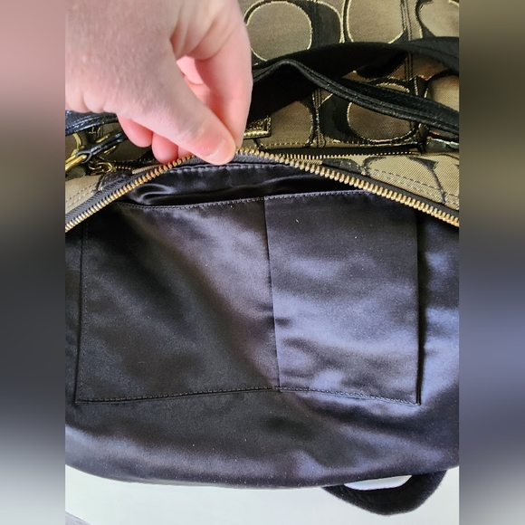 Coach Poppy Signature Hippie Bag - Picture 3 of 14